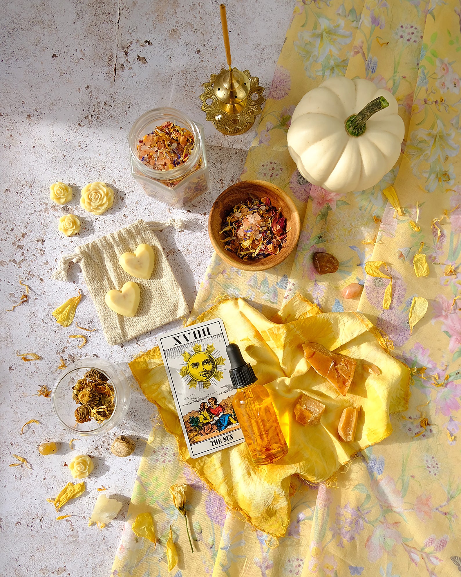 inspiration for creating your own herbal skincare, oils, bath soaks and natural healing using calendula